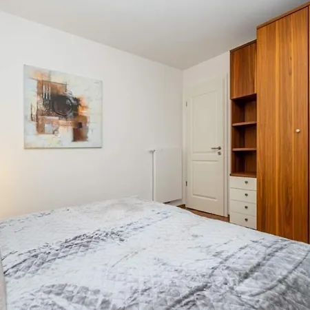 Kaufmannshof App 1 *