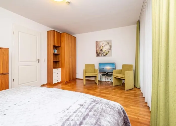 Kaufmannshof App 1 アパート *